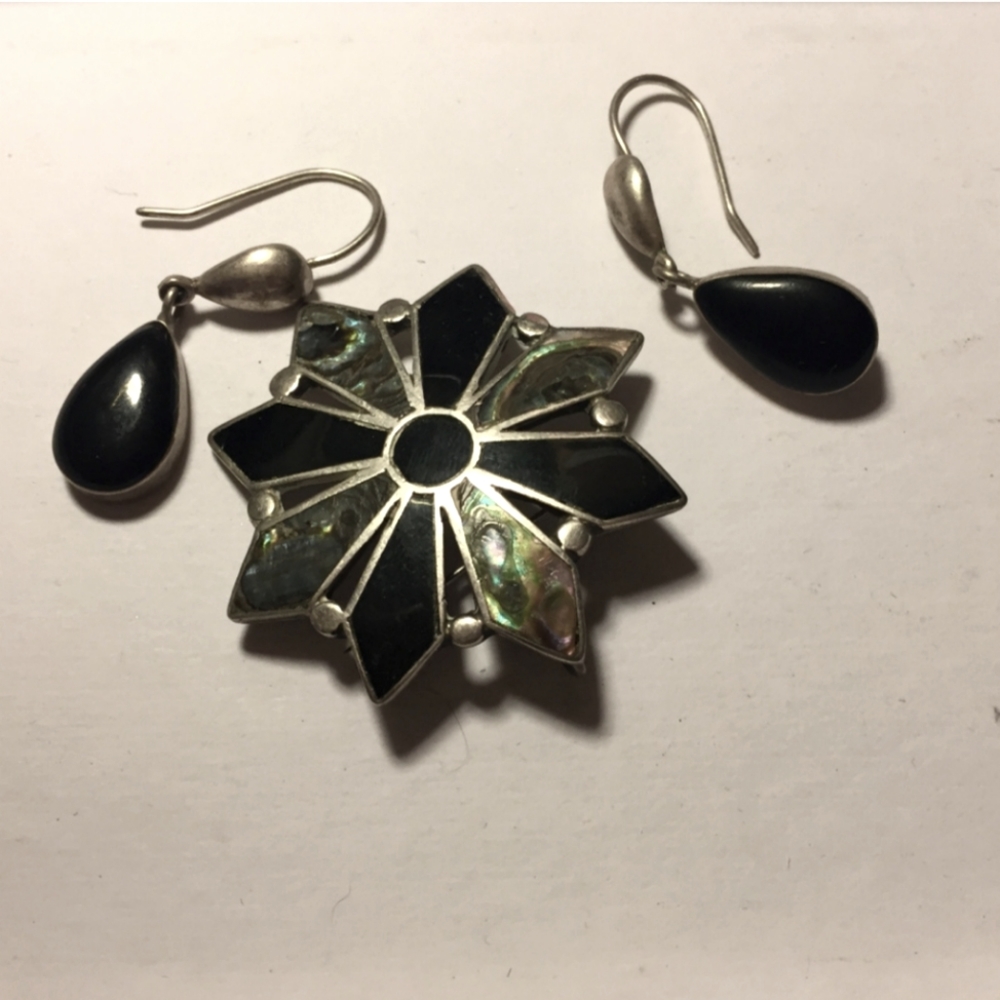 925 silver pendant and earrings (shell and onyx)
